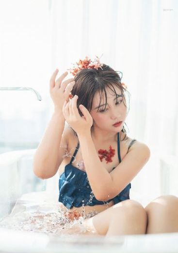 美女写真视频国产精品_超清免费在线观看